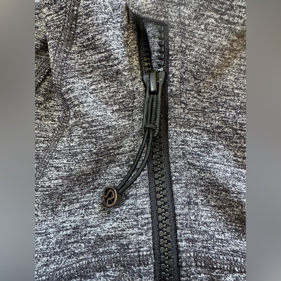 Lululemon Define Jacket Size 6 Long Sleeve Full Zip
Heathered Black - Picture 10 of 15
